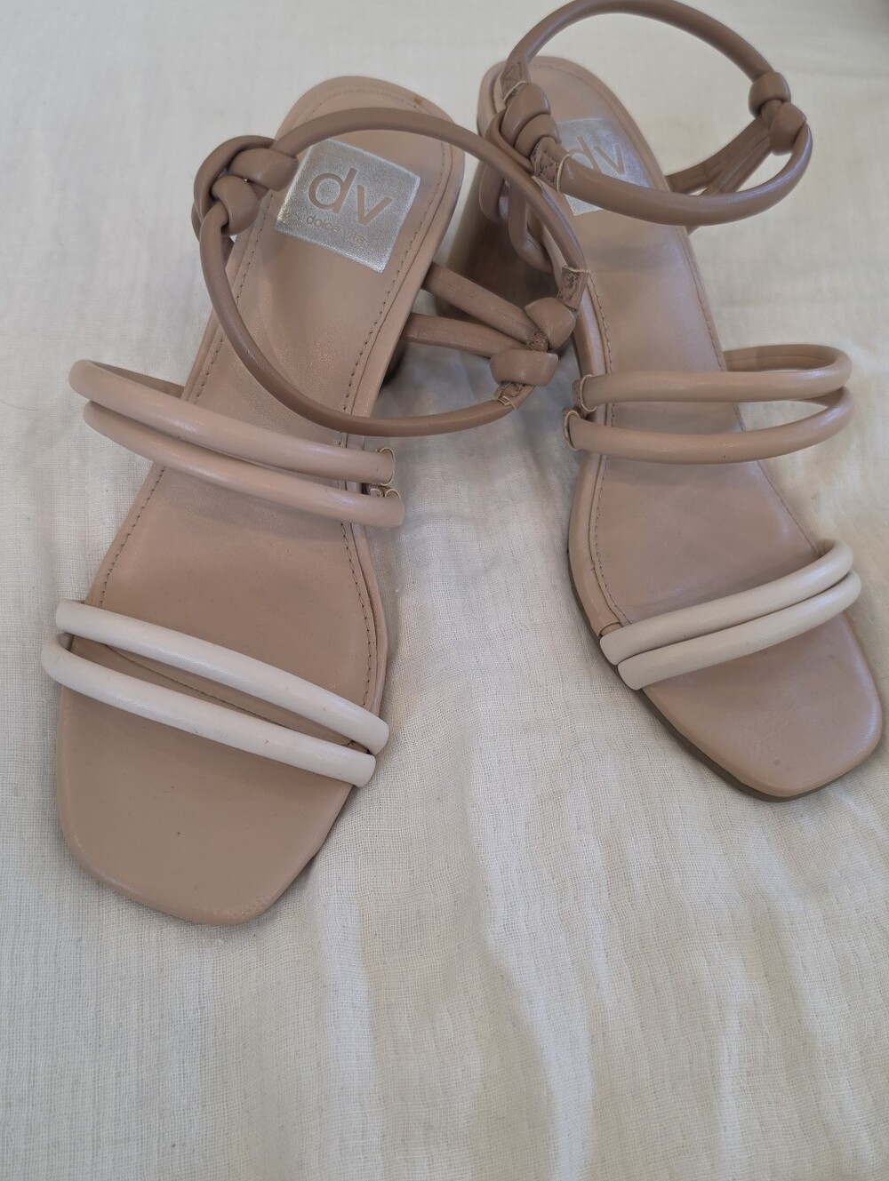 DV Dolce Vita Tri- Colored Strappy Frisbee Heeled Sandals 6M